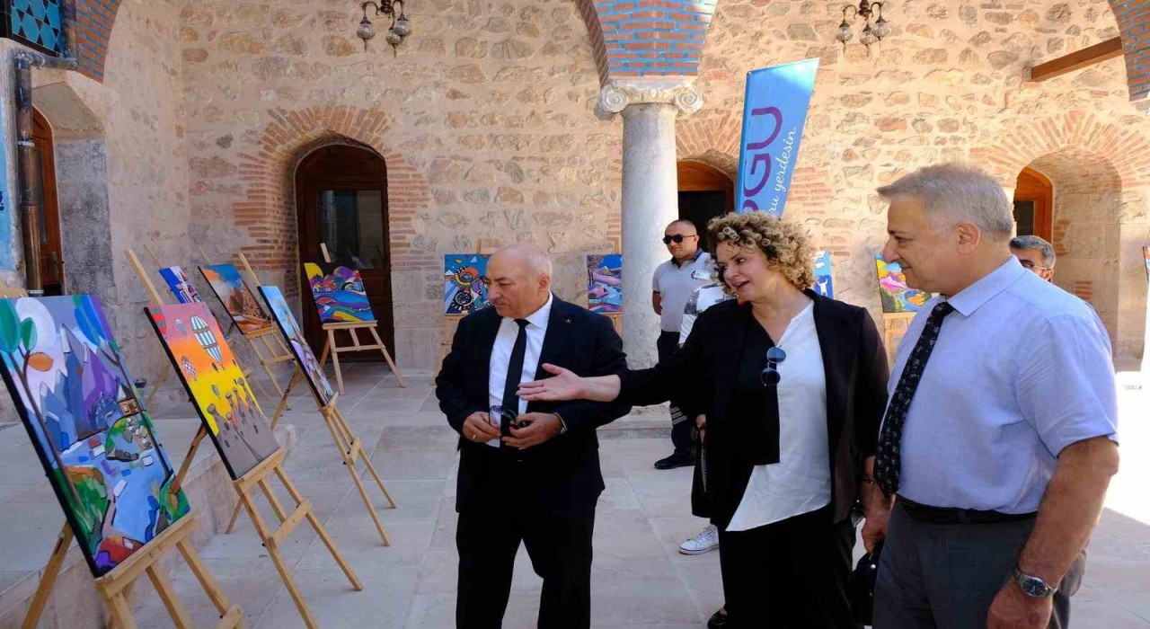 Öğrencilerin özgün çalışmaları Gökmedresede sergileniyor