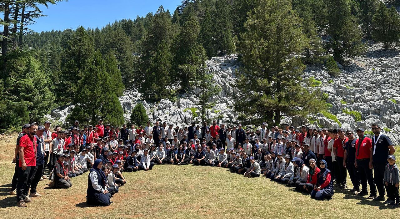 Osmaniyeli İzciler Aladağ Katrançukuru Yaylası’nda Doğayla Buluştu