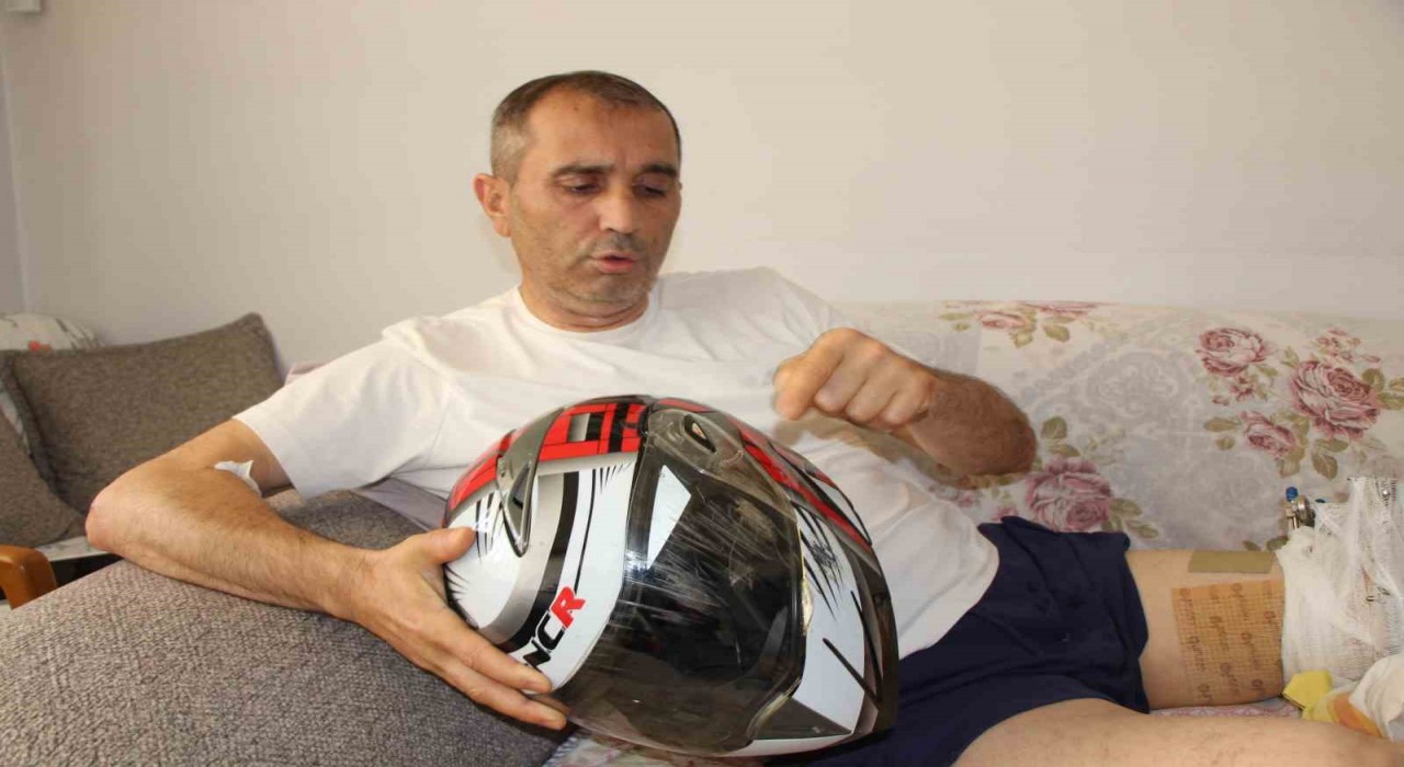 Otomobille çarpışan motosikletin sürücüsü havada takla attı: Beni kurtaran başımdaki kask oldu