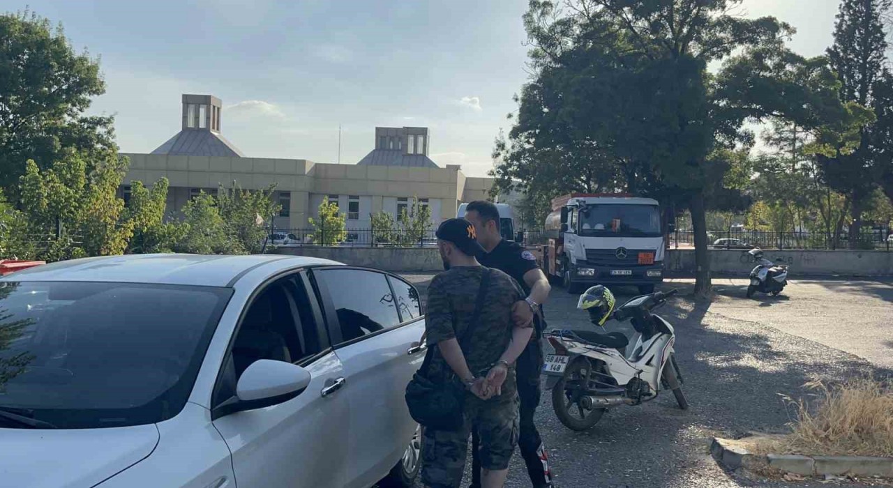 Otoparktaki küfür kavgasına 1 tutuklama