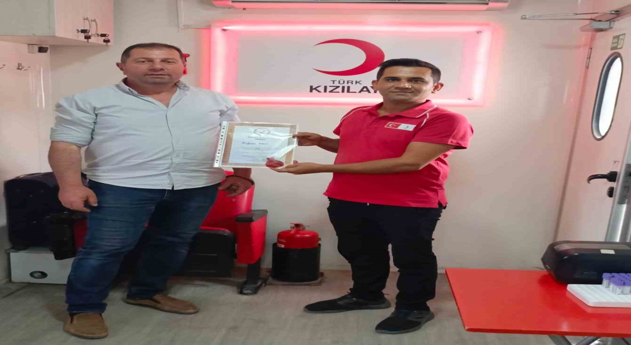 Özalpta çok kan bağışı yapanlara madalya verildi