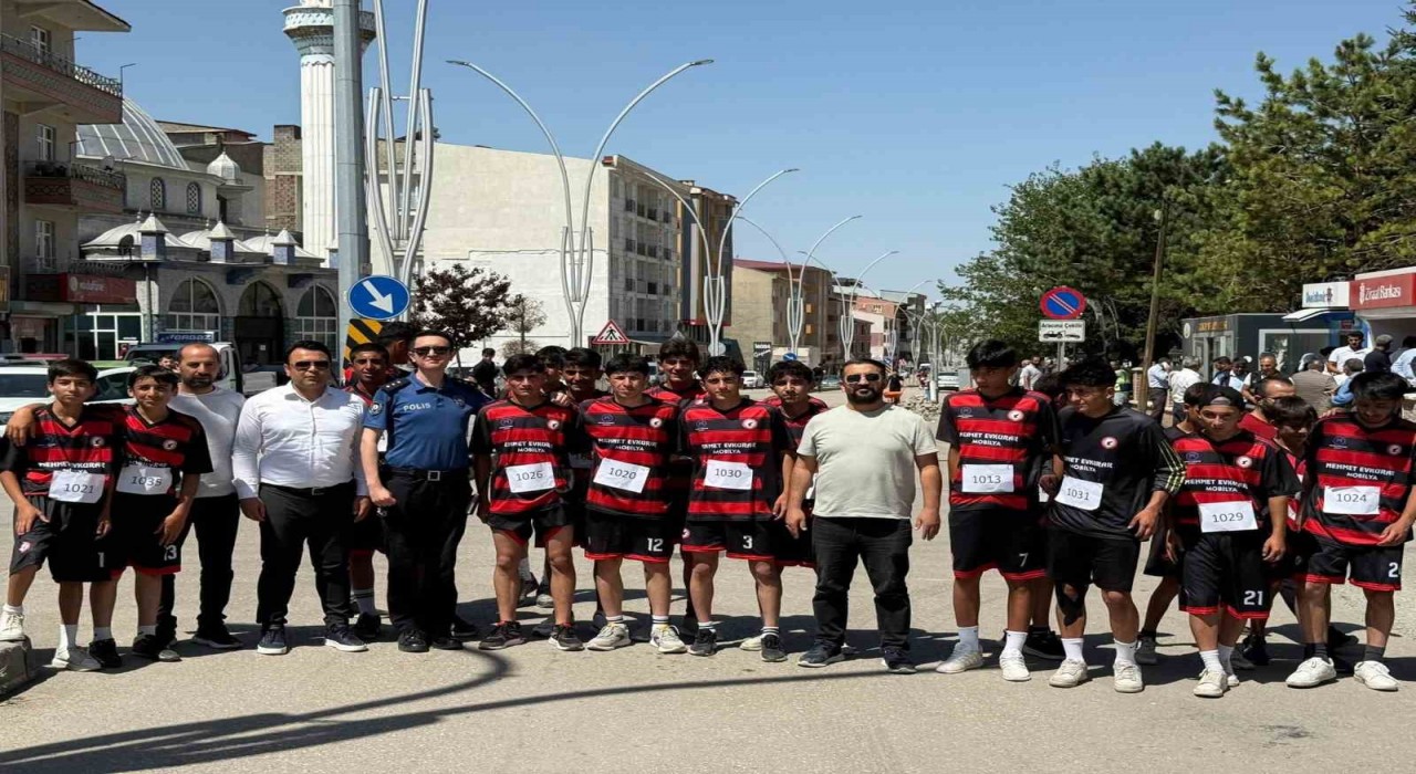 Özalpte 15 Temmuz Gençlik Koşusu yapıldı