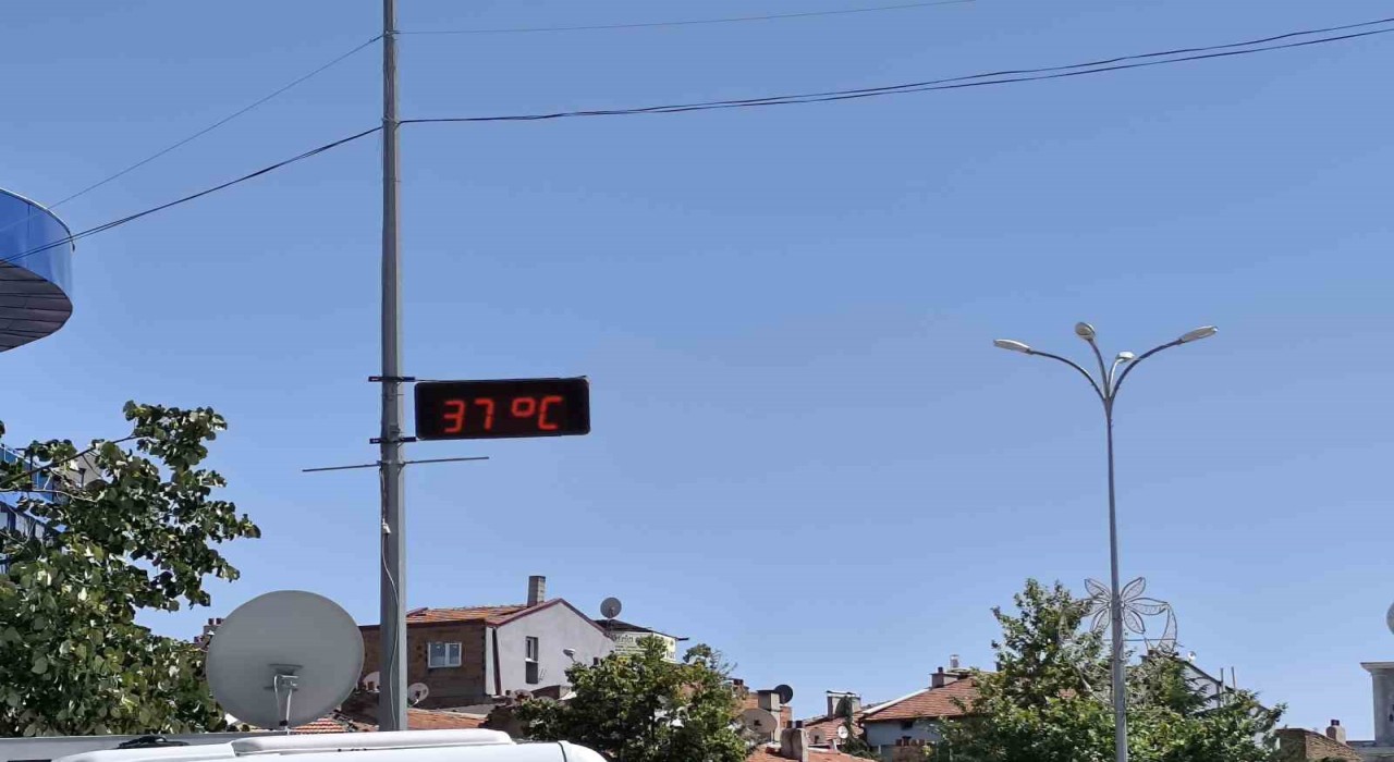 (ÖZEL) Bu ilçede termometreler 38 derecelere kadar çıktı