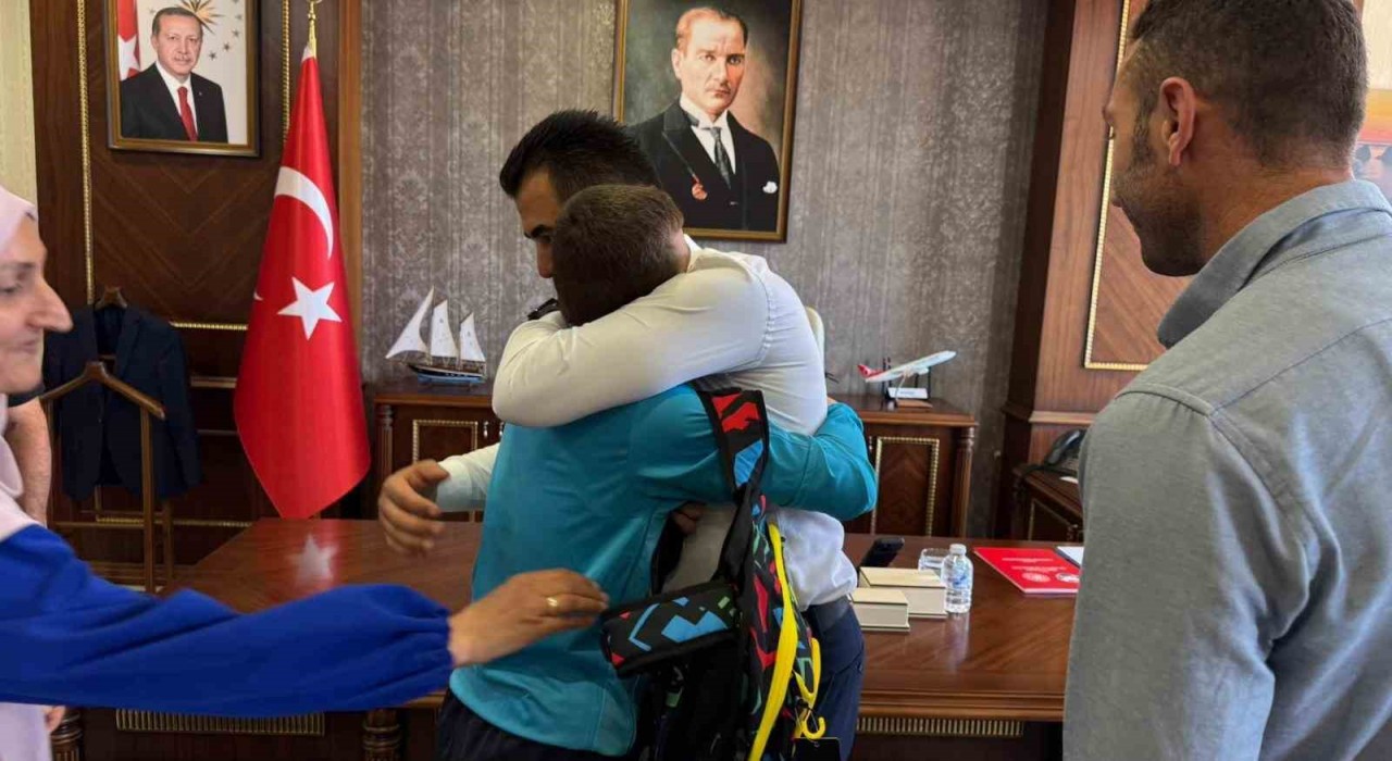 Özel sporcu minik Miraç, Rizeye Türkiye 3.lüğü getirdi