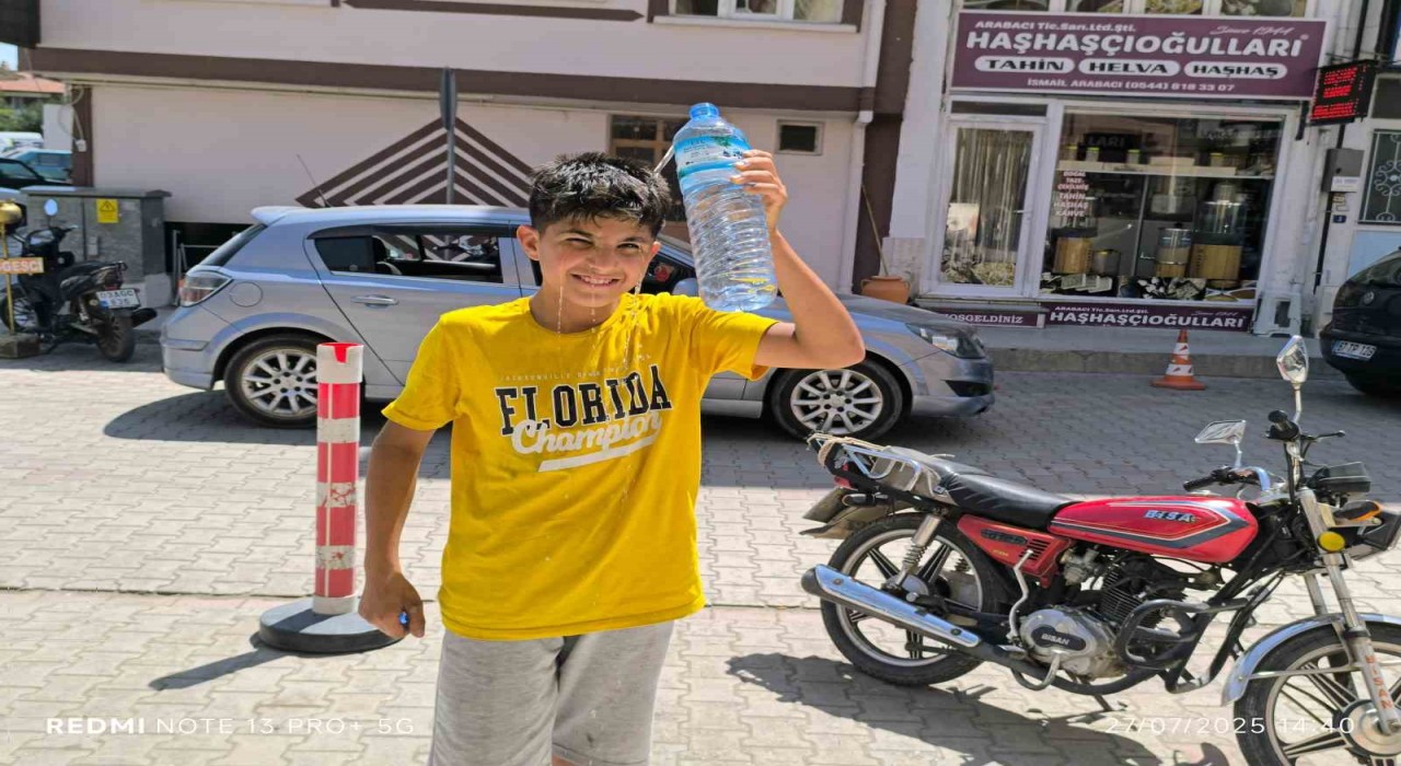 O ilçede sıcaklık 42 dereceye kadar yükseldi