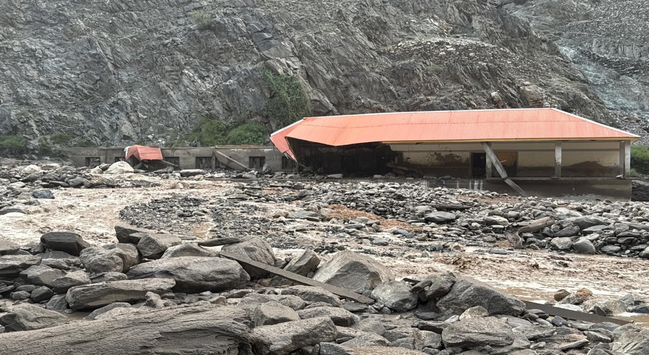 Pakistanda etkili olan muson yağmurlarında can kaybı 242ye yükseldi