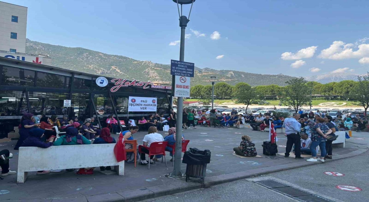Pamukkale Üniversitesi Hastanesi çalışanları 3. kez iş bıraktı