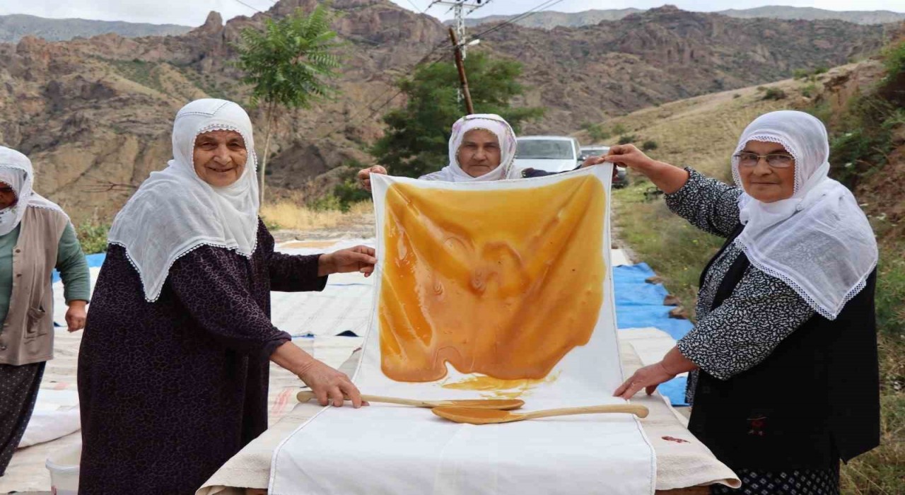 Pekmez ocakları bu kez pestil için yandı