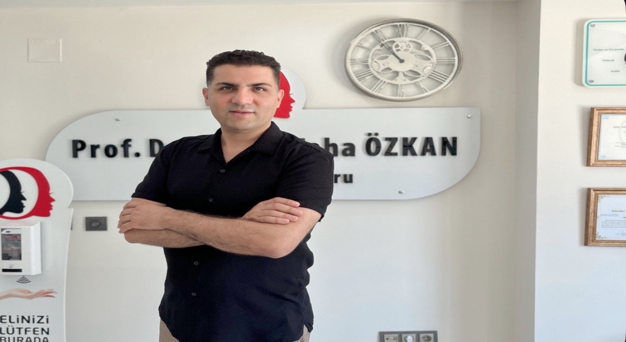 Prof. Dr. Özkan: 40lı yaşlarda diş kaybı alarmı nedeni erken menopoz