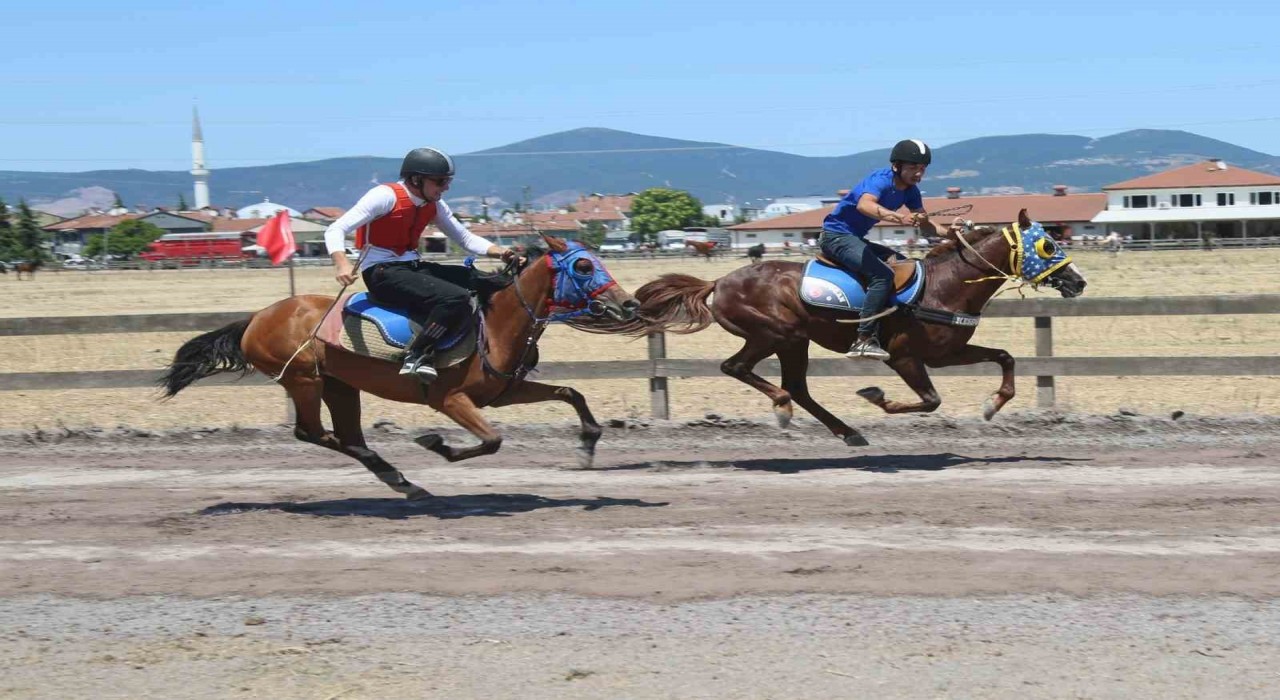 Rahvan at yarışı nefesleri kesti