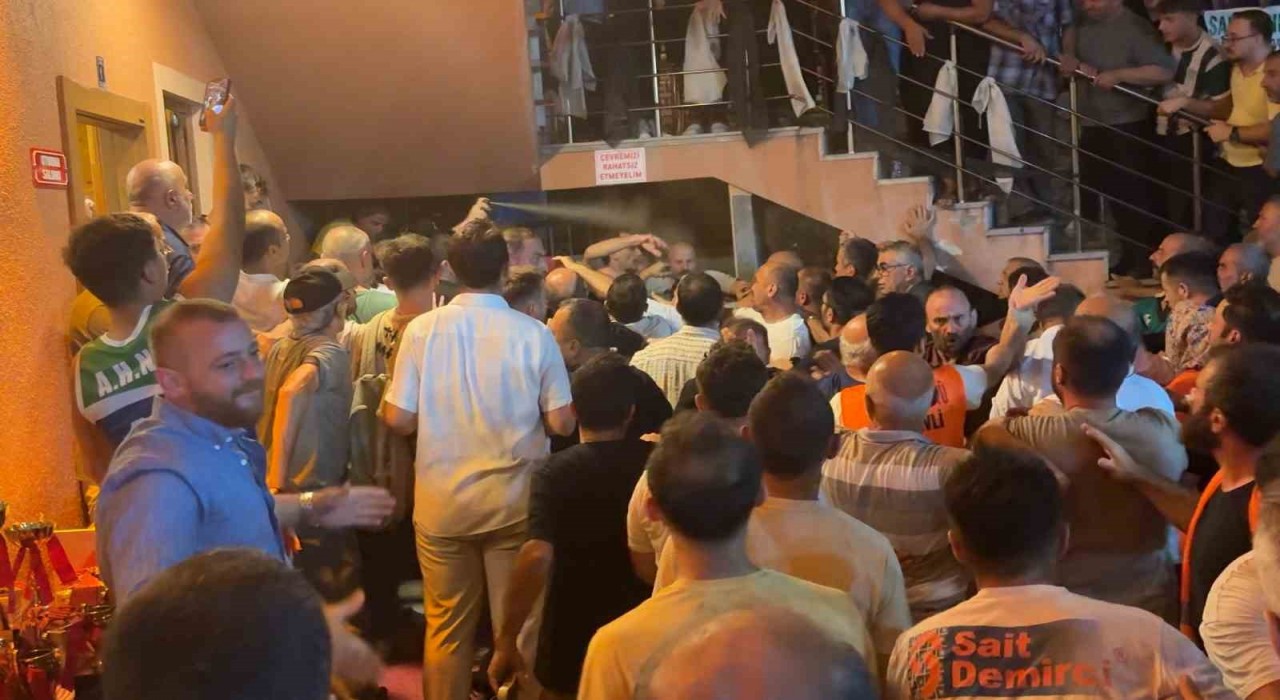 Rizede birlik ve beraberlik maçında kavga çıktı