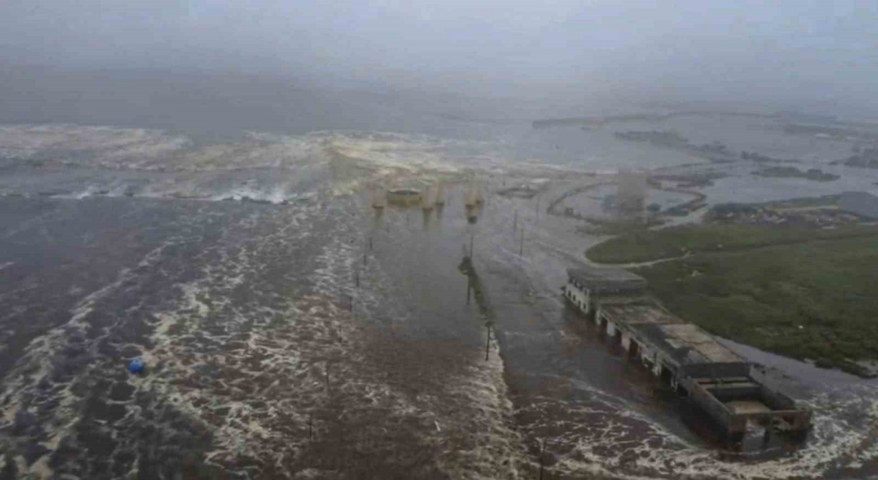 Rusya Sahalin Bölge Valisi: Tsunaminin ilk dalgası hasarsız atlatıldı