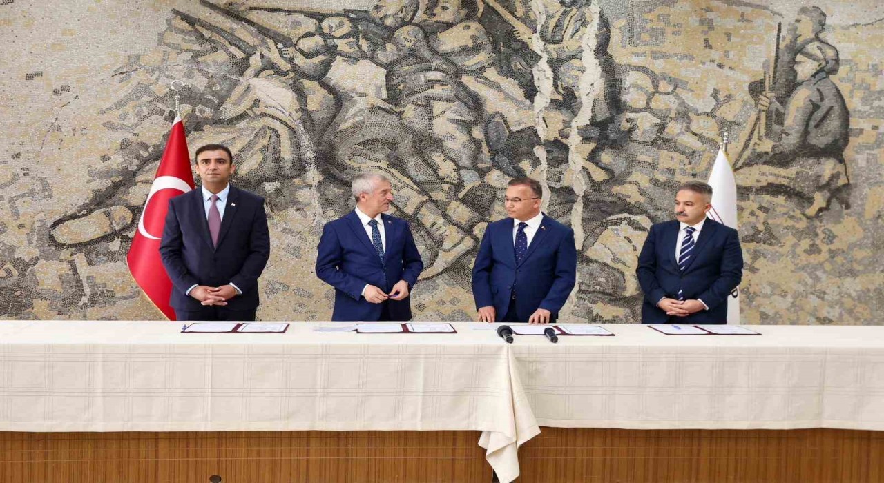 Şahinbey Belediyesinin öğrencilere verdiği destek 1 milyar TLyi aştı