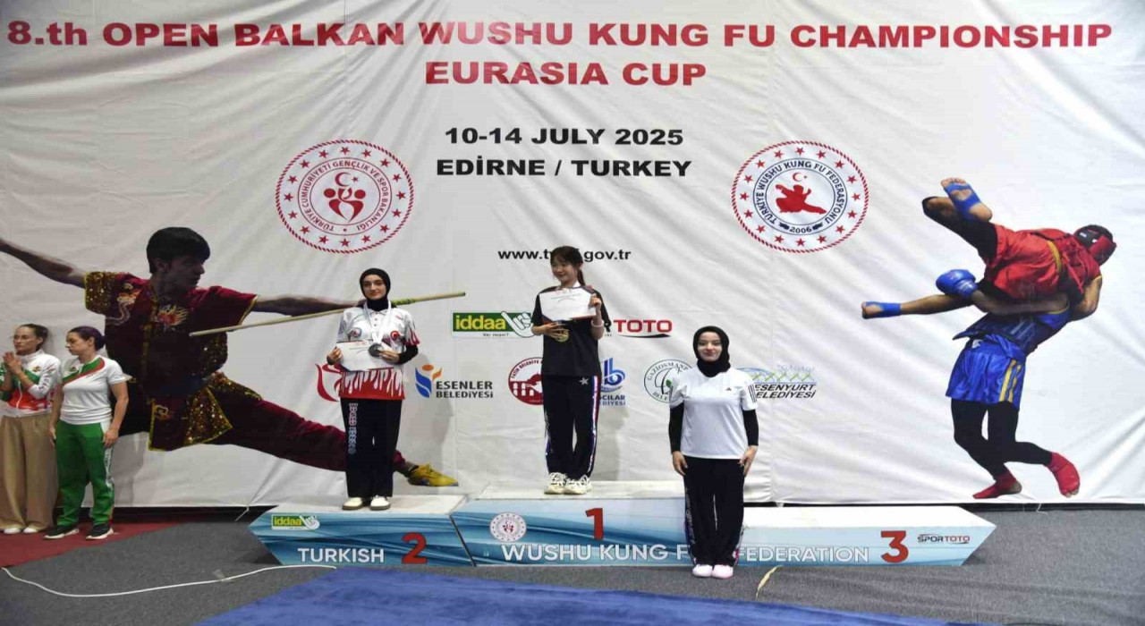 Sakarya Büyükşehirin ‘wushu kung fu takımından tarihi başarı