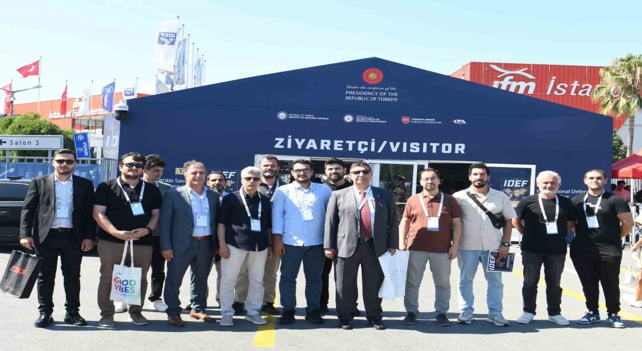 Sakarya Üniversitesi, İDEFte geleceğin teknolojilerini inceledi