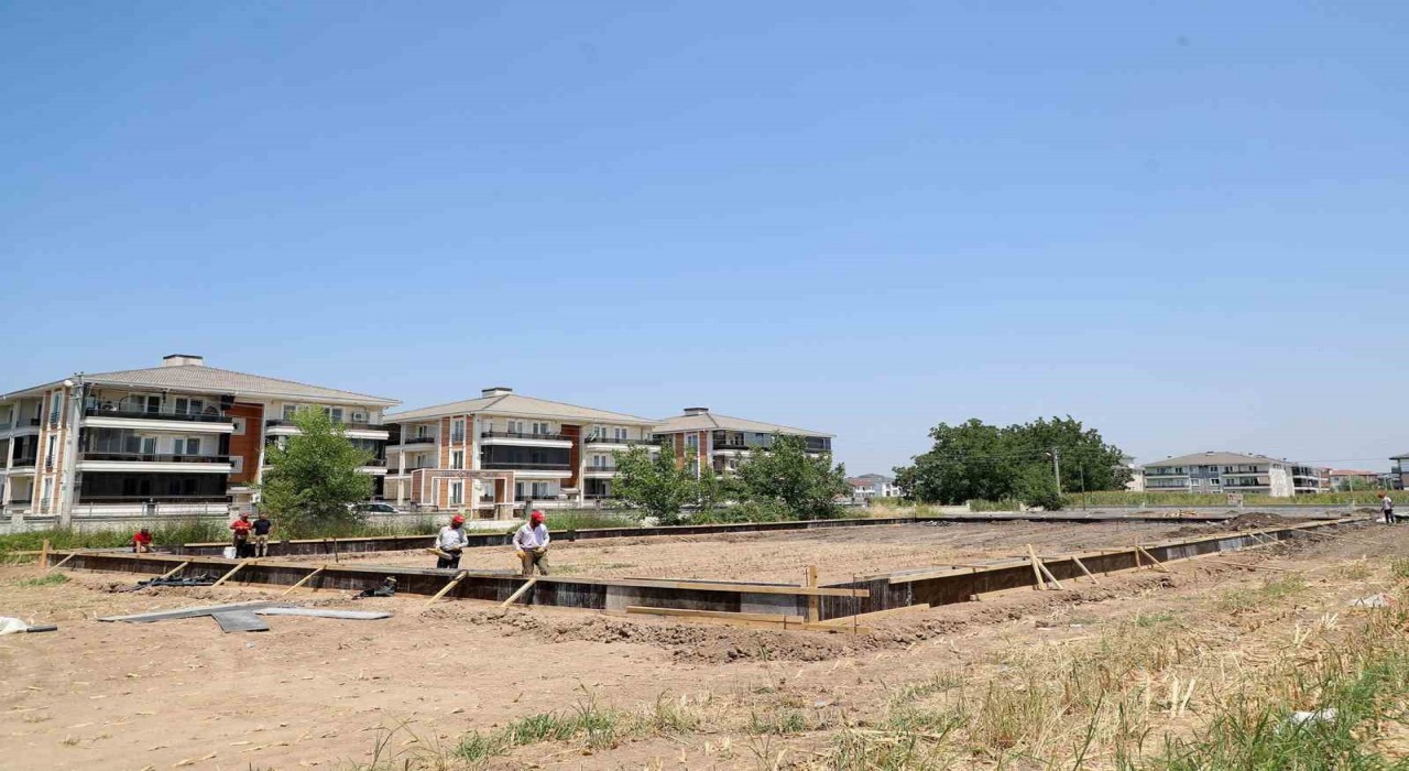 Sakaryanın dört bir yanına spor tesisleri inşa ediliyor