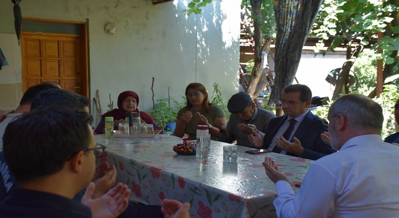 Salihlide Şehit Er Mehmet Erişti 42. yılında unutulmadı