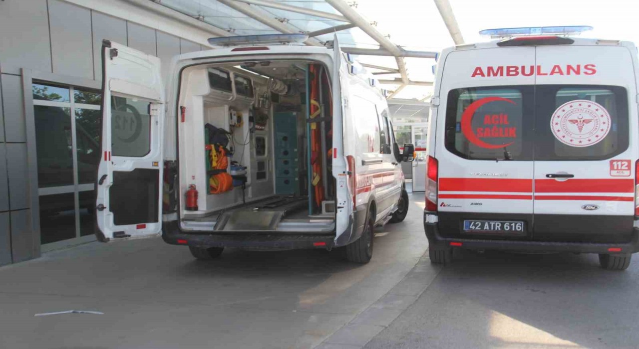 Saman balyası aktarırken düşerek yaralandı