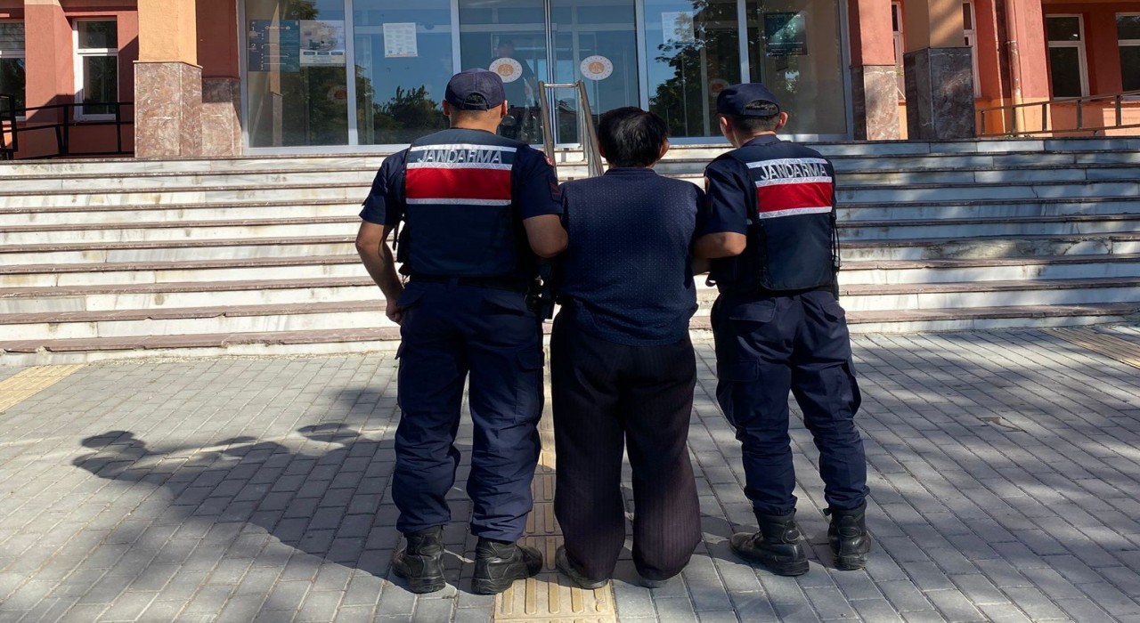 Samsunda 9 yıl 7 ay hapis cezası ile aranan şahıs jandarma tarafından yakalandı