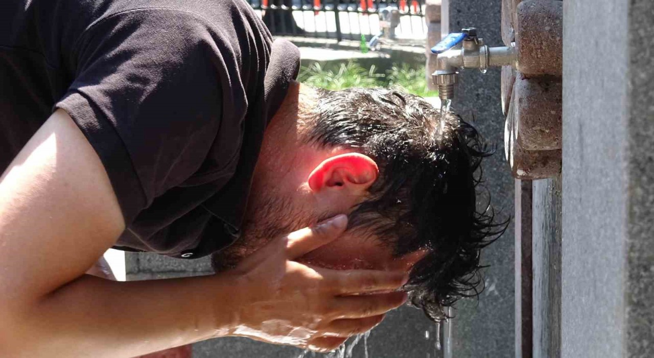 Samsunda sıcaklık 31 dereceyi, nem yüzde 80i aştı