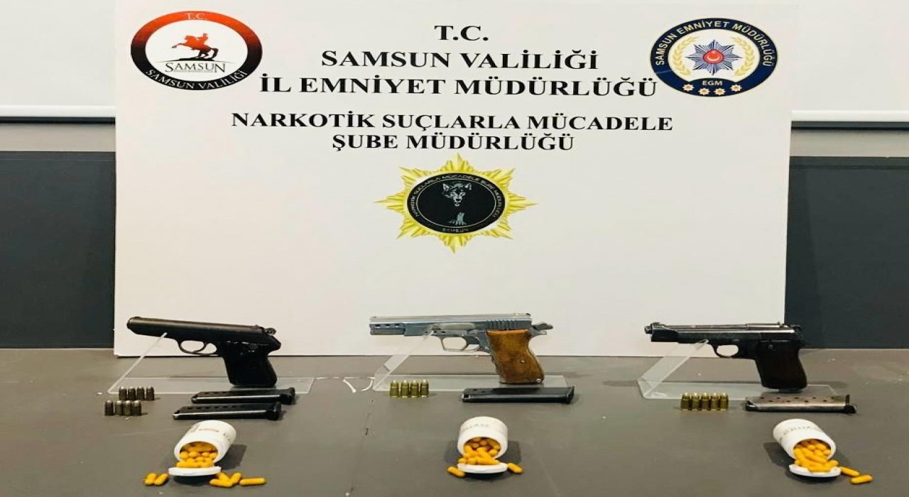 Samsunda silah ve uyuşturucu ele geçirildi: 2 gözaltı