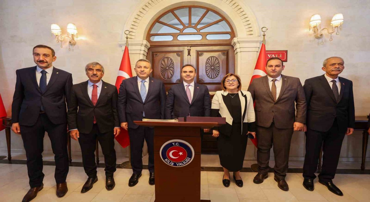 Sanayi ve Teknoloji Bakanı Mehmet Fatih Kacır Kiliste