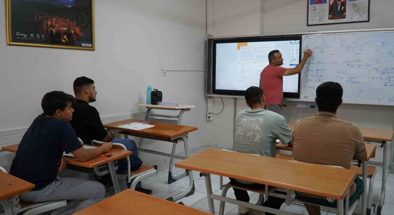 Şanlıurfada üniversite adaylarına destek kursu başladı
