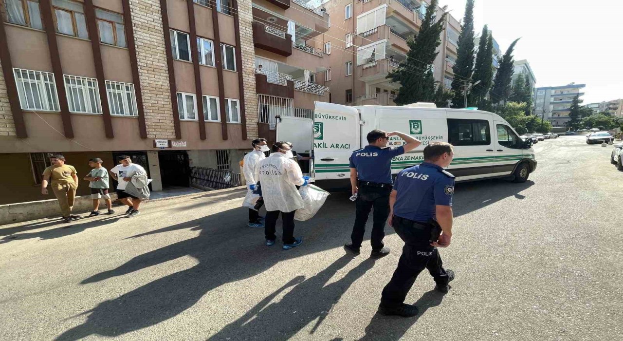 Şanlıurfada yalnız yaşayan kişi evinde ölü bulundu