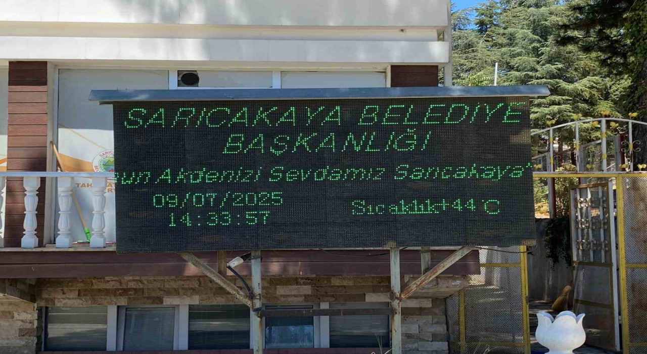 Sarıcakayada termometreler 44 dereceyi gördü