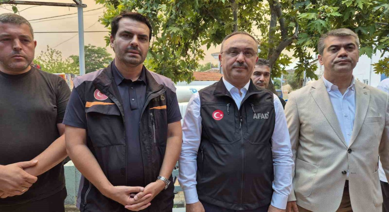 Şarköydeki orman yangınına 34 hava aracı ile müdahale ediliyor