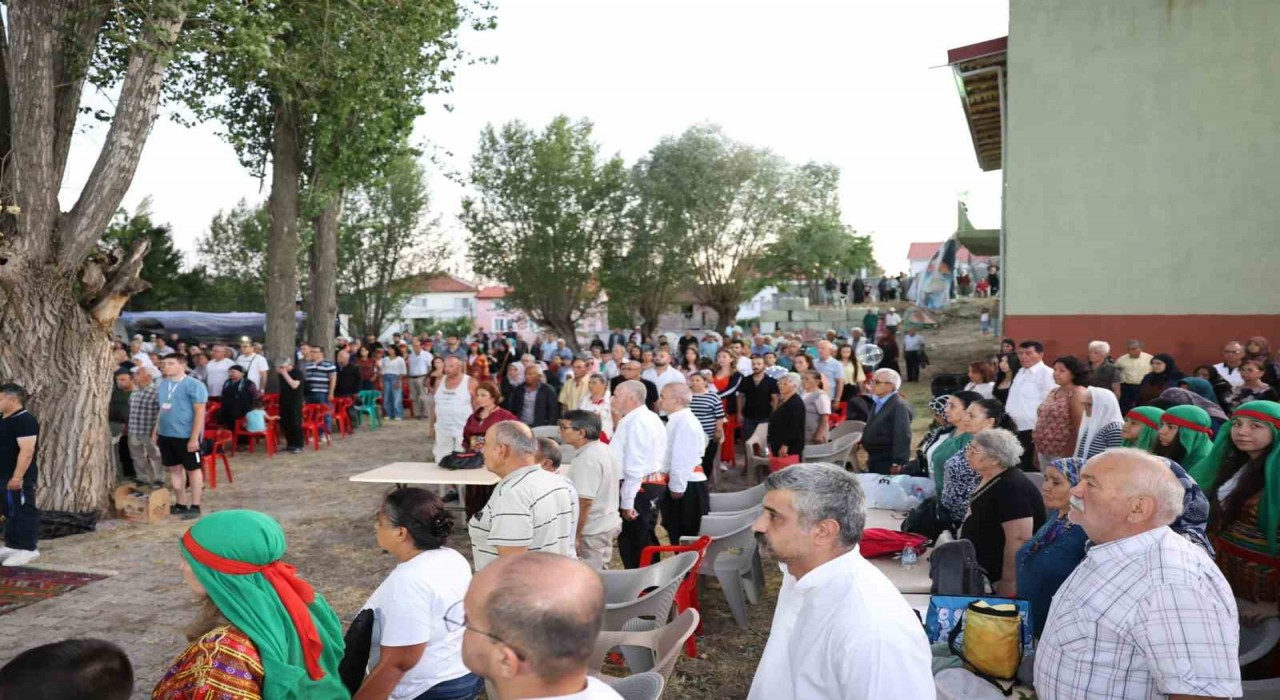 Selçik Köyünde Sarı Dede Sultana vefa