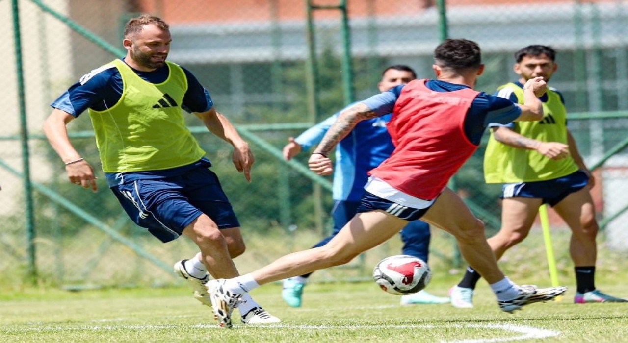 Serkan Özbalta: Bu sezon için değil, kulübün geleceği için transfer yapıyoruz