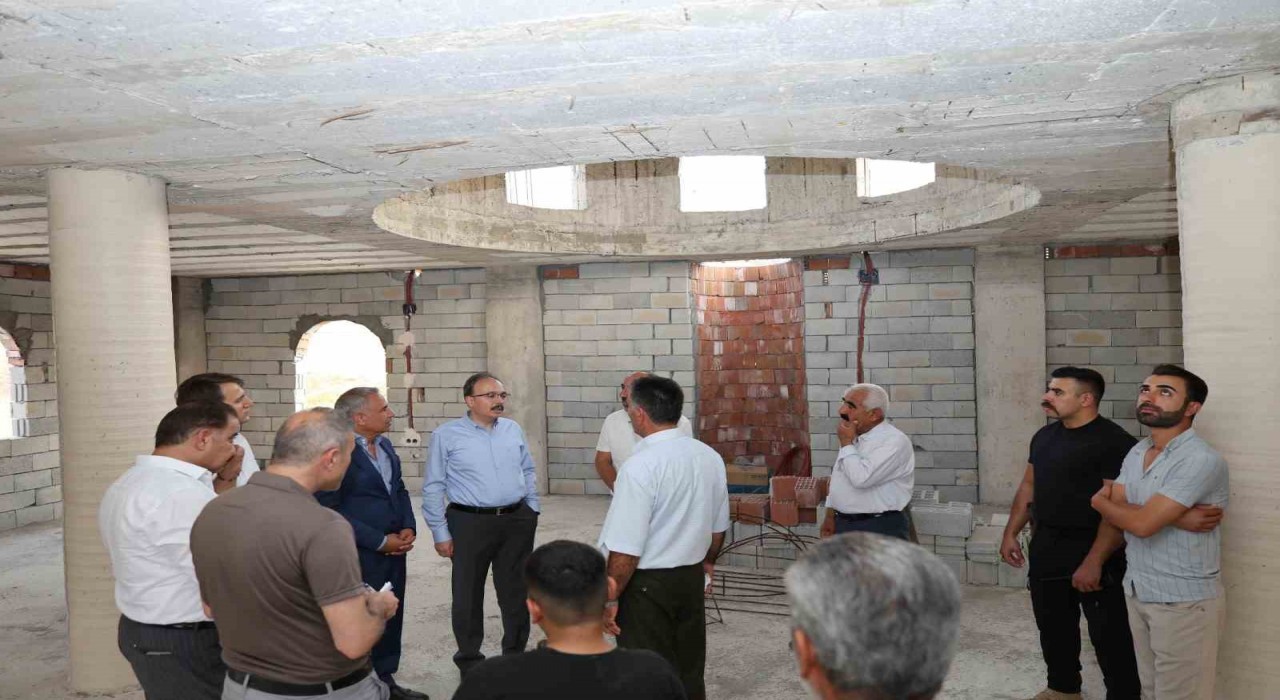 Siirt Valisi Kızılkayadan Kurtalanda köy ziyareti