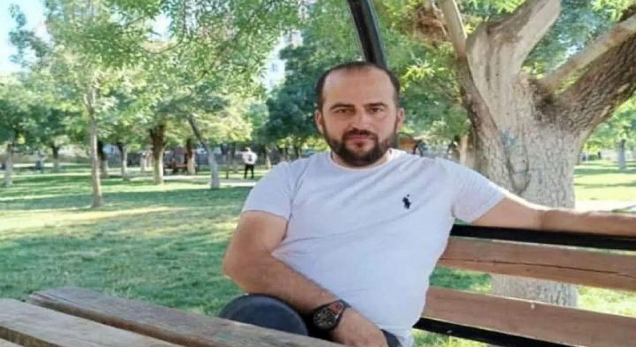Siirtte otomobilin çarptığı motosikletli ağır yaralandı