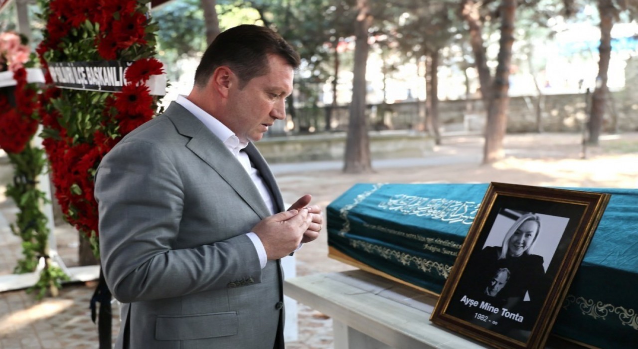 Silivri Belediye Başkanı Balcıoğlu, Silivri Belediyesi Eğitim Koordinatörü Ayşe Mine Tontanın cenazesine katıldı