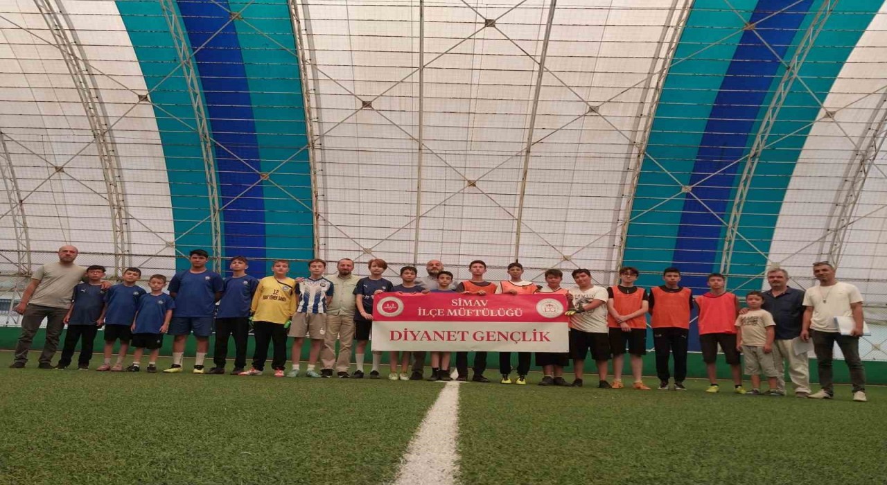 Simavda Yaz Kuran Kursları arası futbol turnuvası