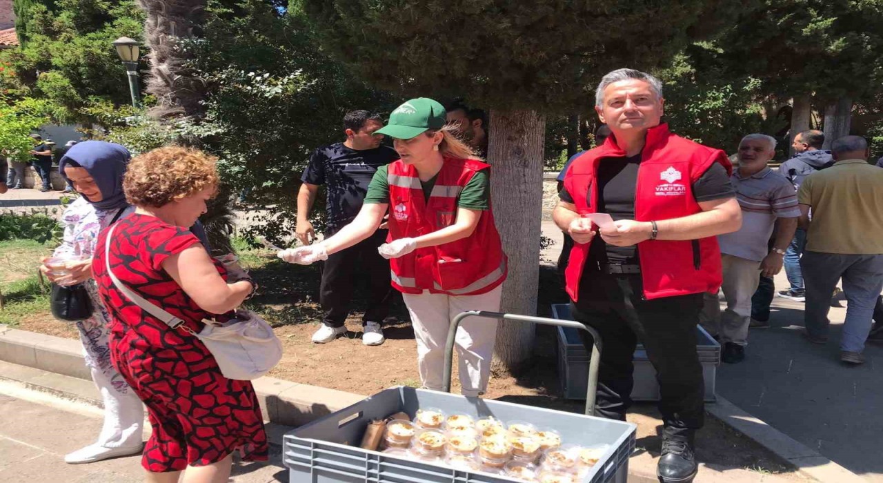 Sinopta 2 bin 500 kişiye aşure ikramı