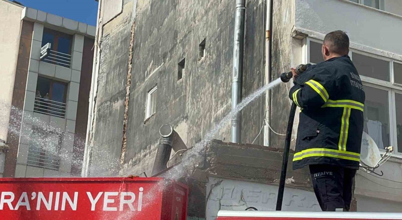 Sinopta bir işletmede çıkan yangın paniğe yol açtı