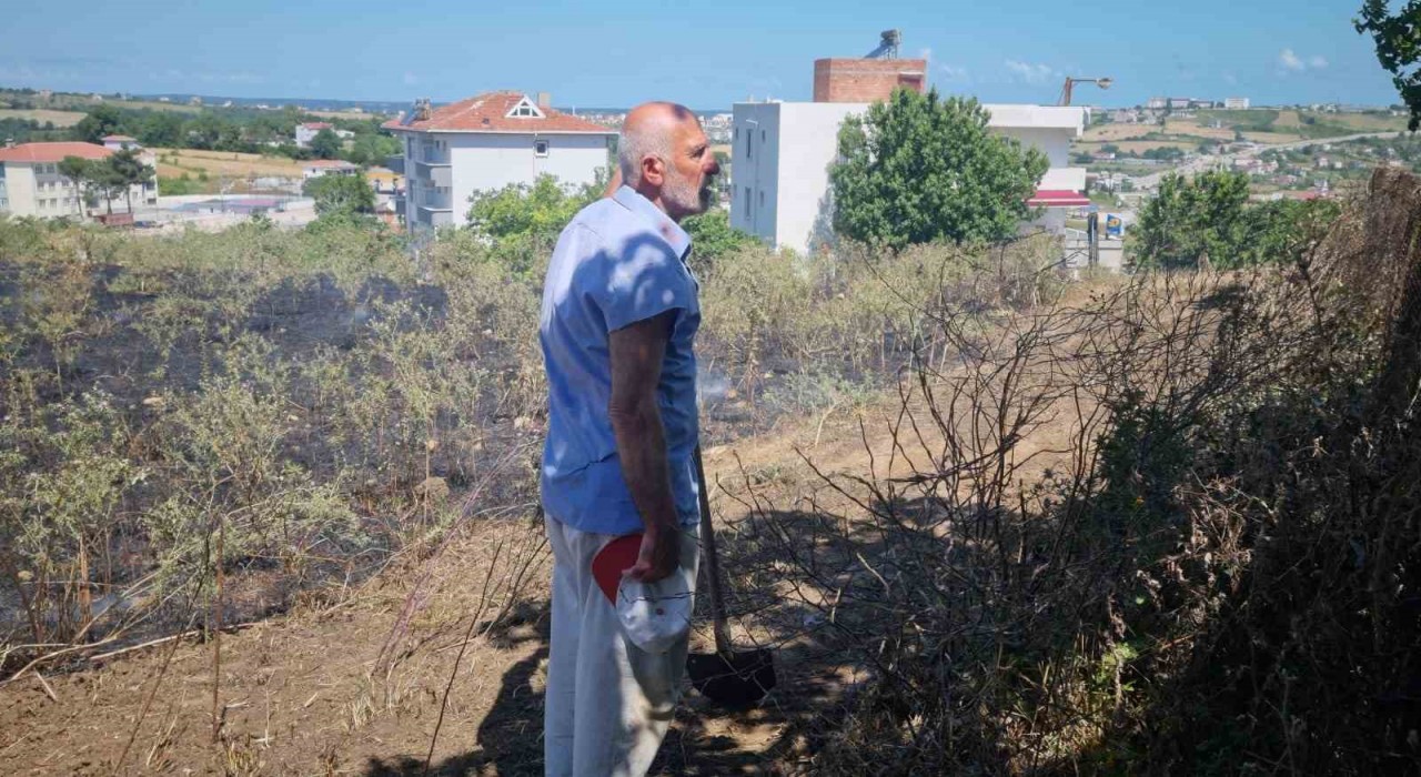 Sinopta çöp yangını otlara sıçradı