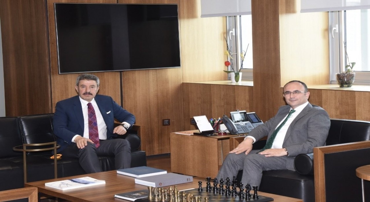 Şırnakın ulaşım altyapısında atılımlar sürüyor