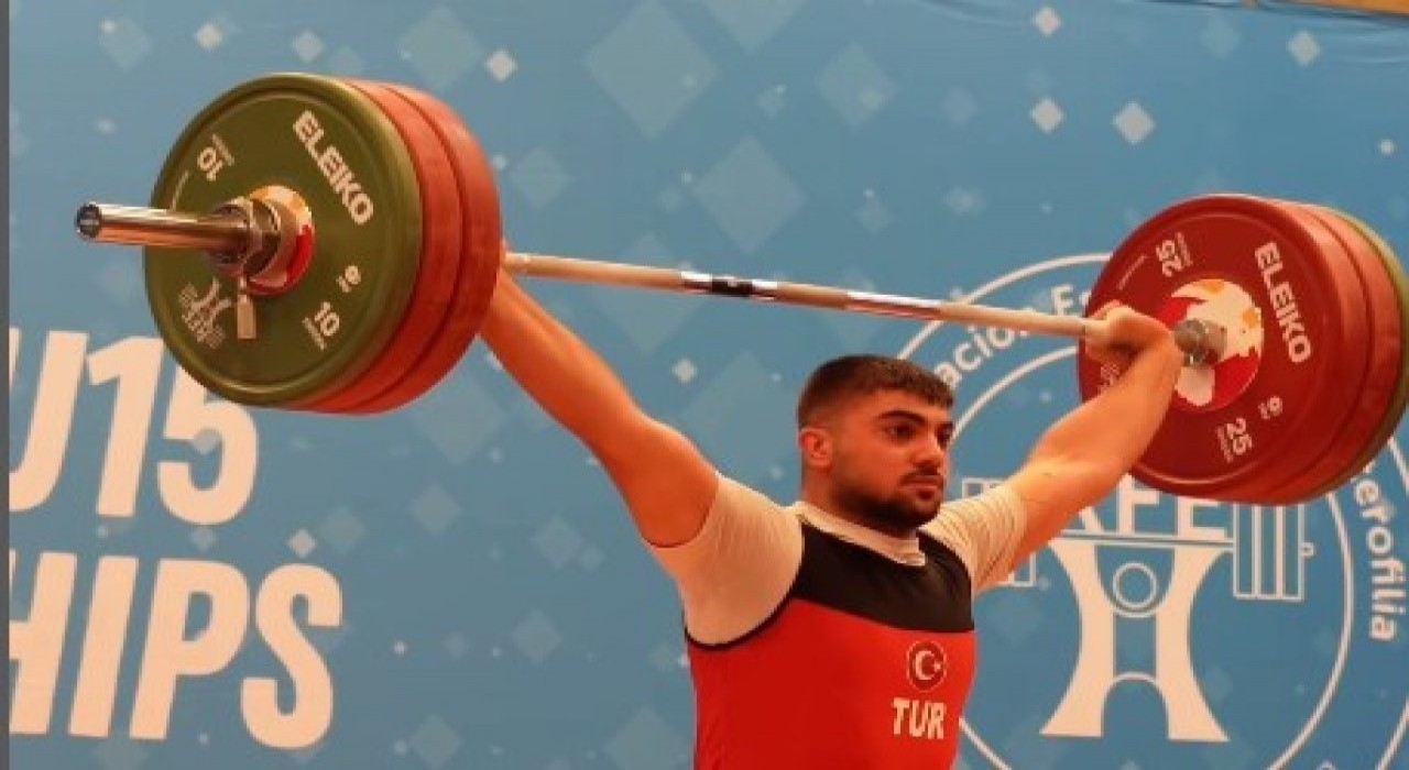 Şırnaklı halterci Sefkan Sümenden Avrupa rekoru ve 3 madalya