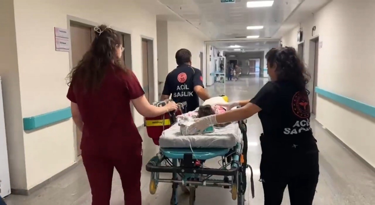 Şırnakta durumu kritik olan çocuk ambulans uçakla Ankaraya sevk edildi