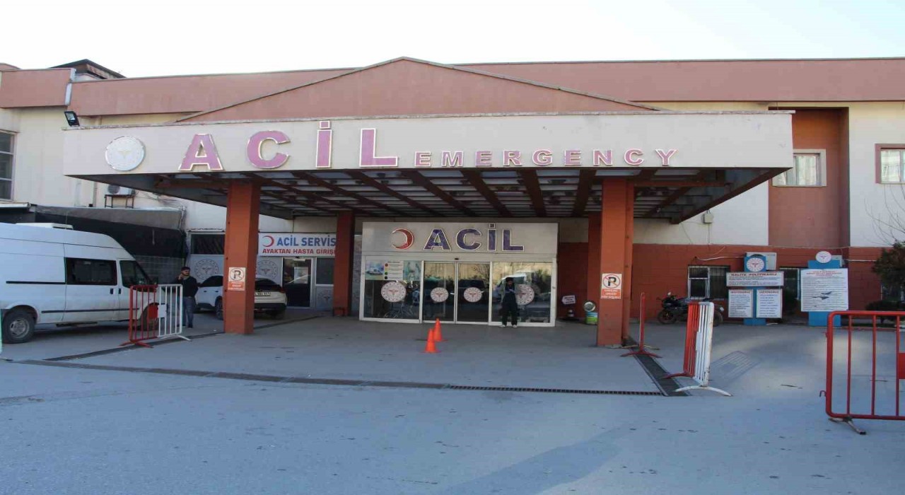 Şırnakta yaşlı kadın üvey oğlu tarafından darp edildi