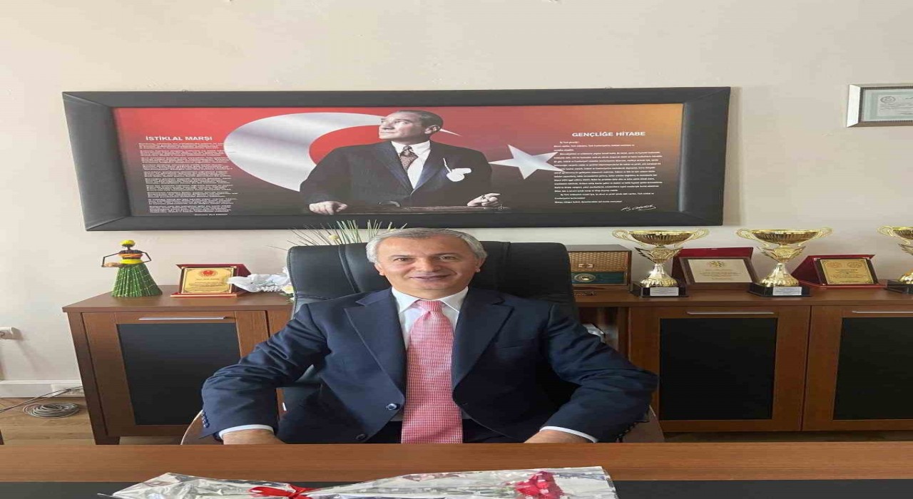 Sıtkı Toksoy 15 Temmuzda baba ocağı Oltuda