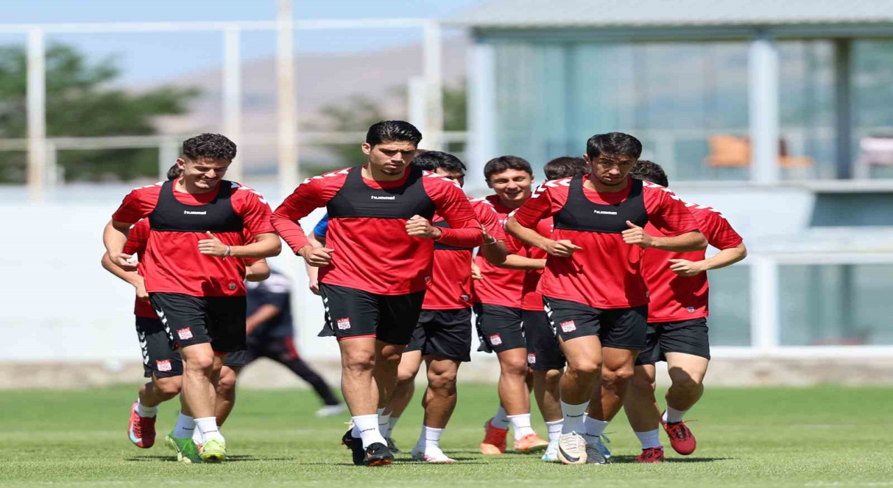 Sivassporda yeni sezon hazırlıkları devam ediyor