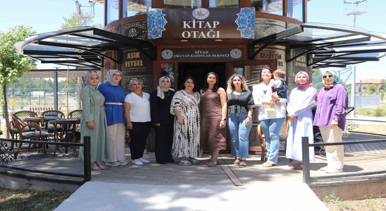 Sivasta kadınlar kadın programları izlemek yerine kitap okuyor