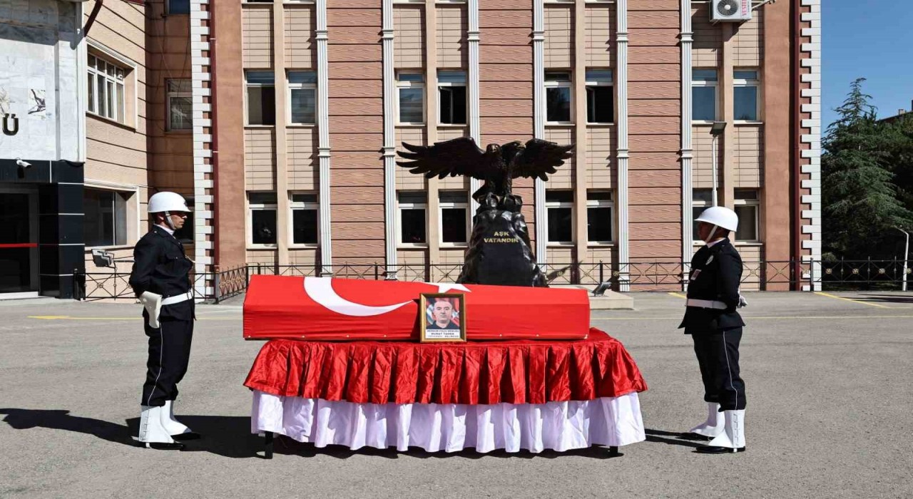 Sivasta vefat eden polis memuru için tören düzenlendi