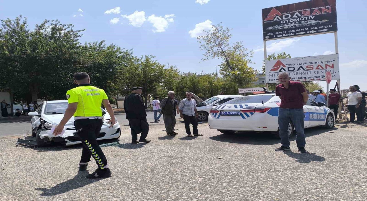 Siverekte iki ayrı trafik kazası: 4 kişi yaralandı