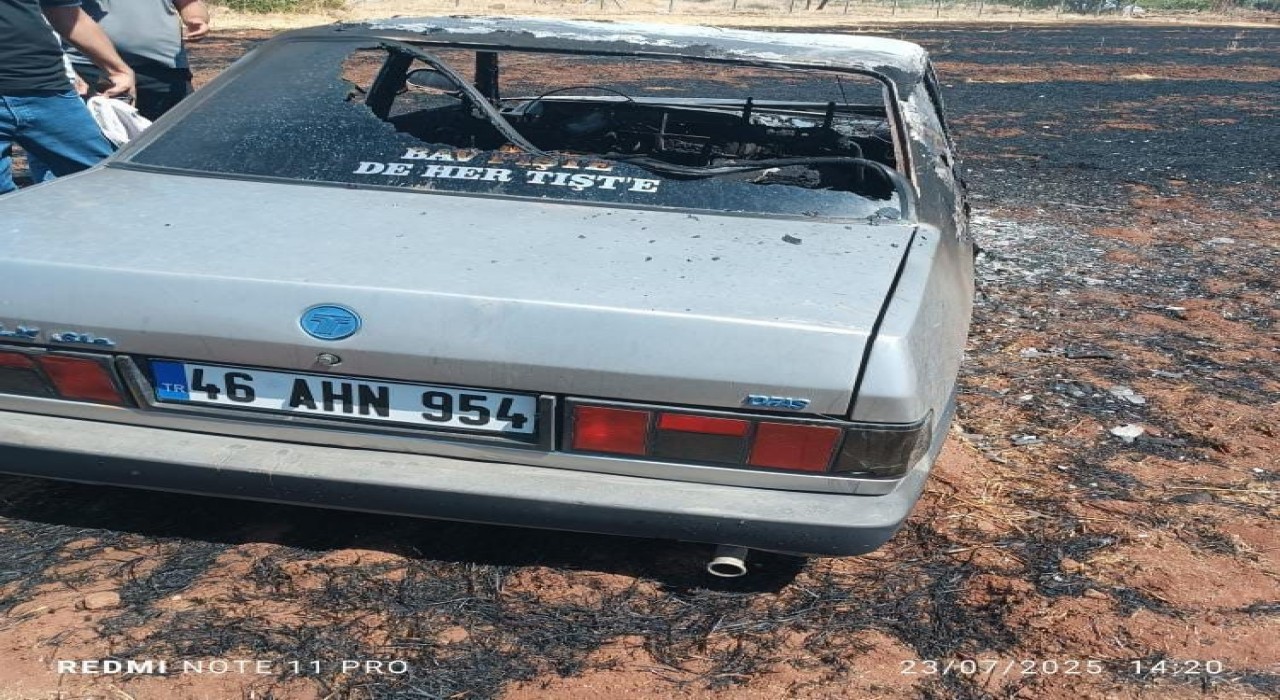 Siverekte tarlada çıkan yangında bir otomobil yandı