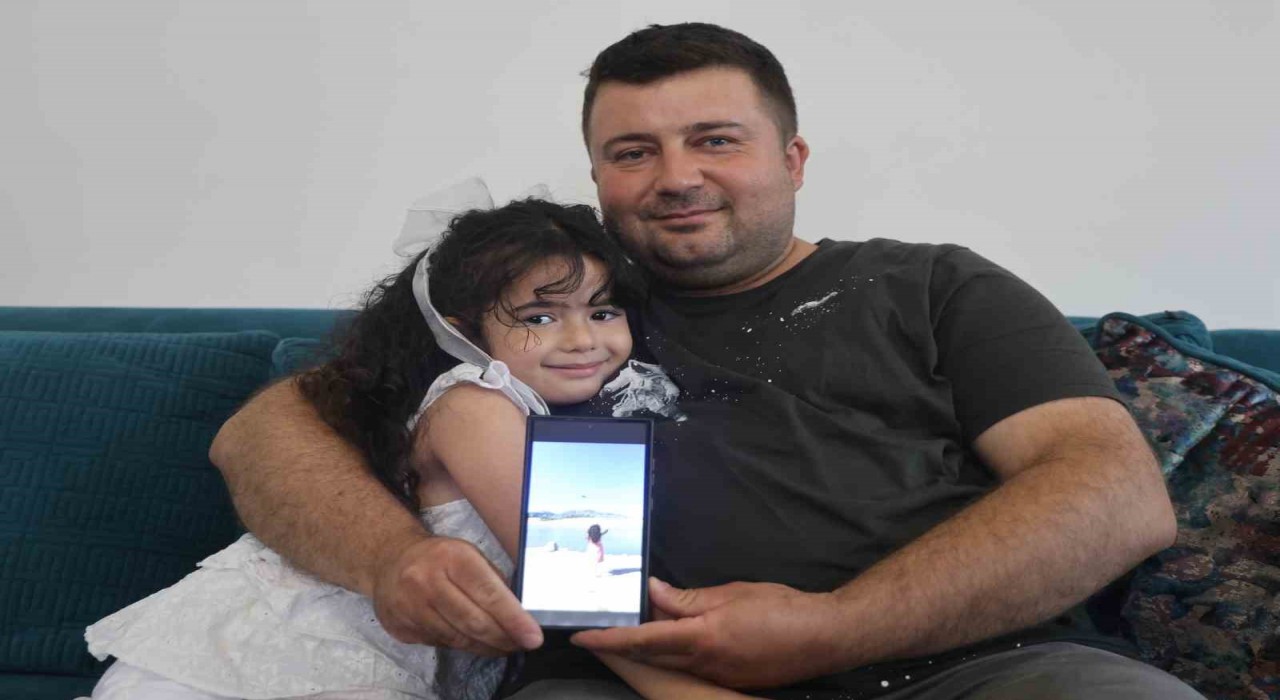 Skorsky pilotunun selamladığı Hifanın babası: Biraz mesafemiz vardı ama pilot da orada kızıma karşılık verdi ve kızımı mutlu etti